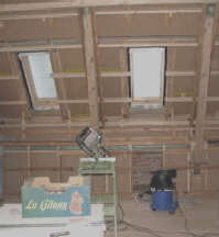 Ausbau einer alten Scheune: Konstruktion für Isoflocdämmung und Gipsplatten Ausbau einer alten Scheune: Konstruktion für Isoflocdämmung und Gipsplatten