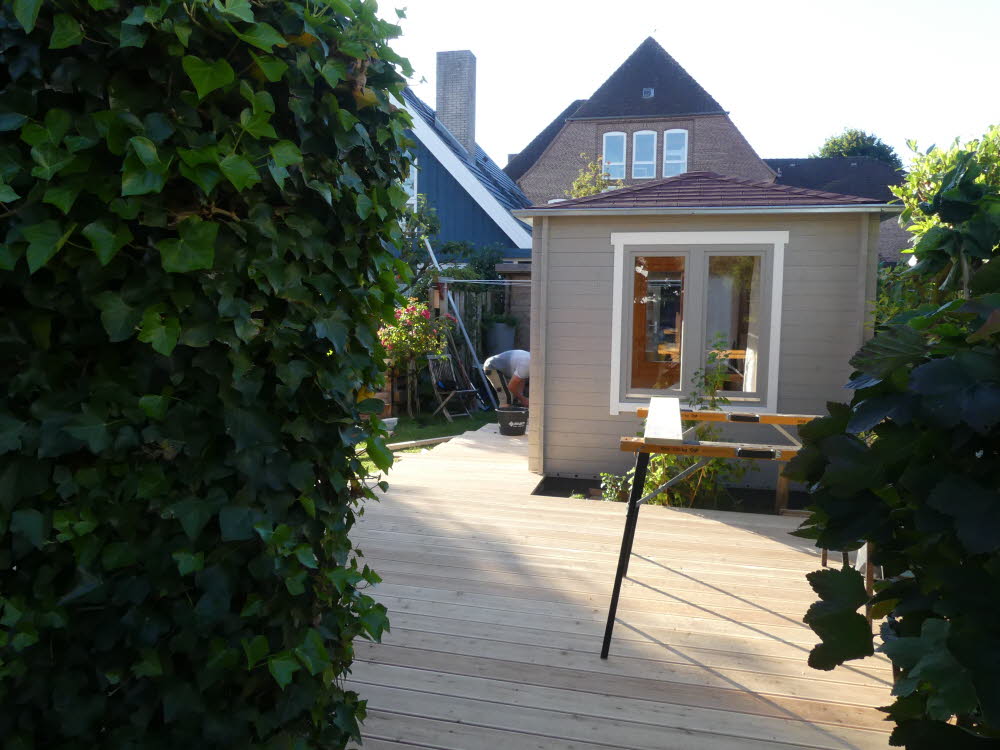 Sibirische Lärche für die Terrassenbohlen und die Unterkonstruktion